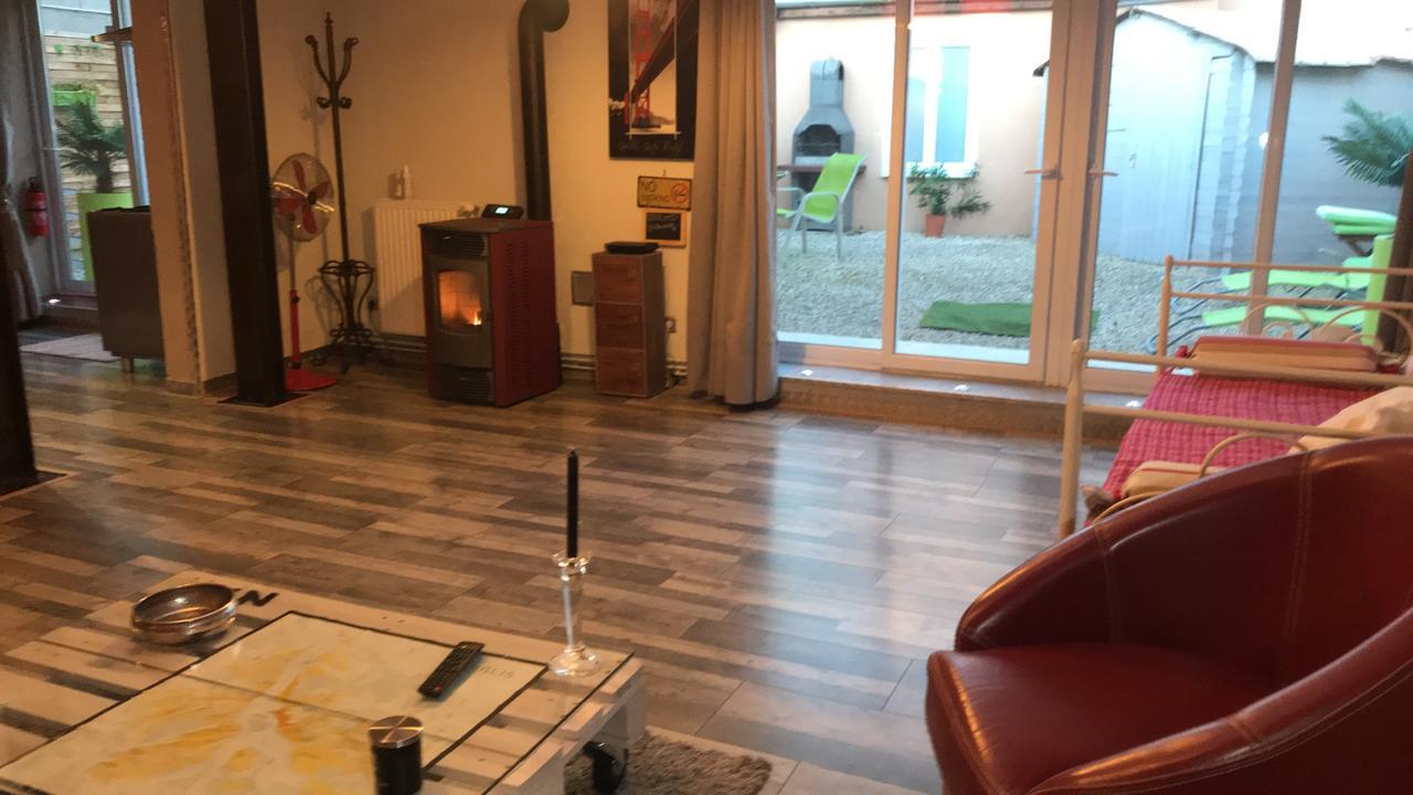 Loft L Atelier De Jacques Pres De Chablis Villa Villy  Exterior photo